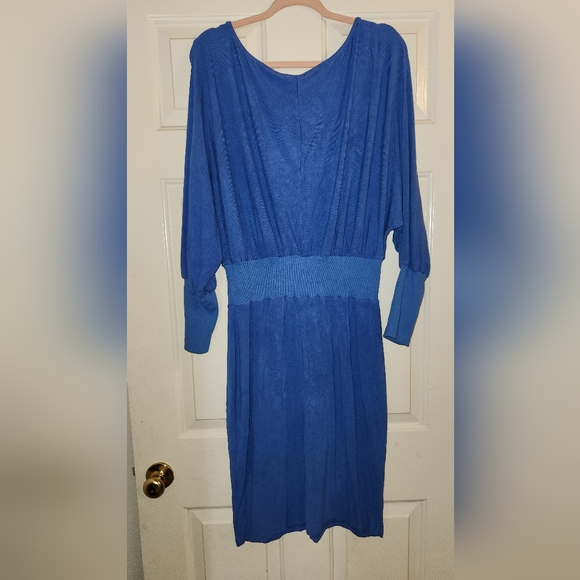 PRETTY GARDEN DRESS !! - Picture 2 of 3